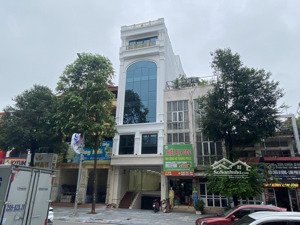 cho thuê tòa văn phòng mặt phố quang trung, hà đông. vị trí đắc địa, dt:150m2. mt 6m, giá 110 triệu