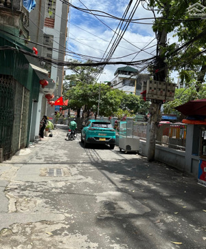 chủ mót b.á.n giảm luôn 300tr-nhà đẹp lê quang đạo-30m ra ô tô-ngõ thoáng- dân xây chắc chắn-ở ngay