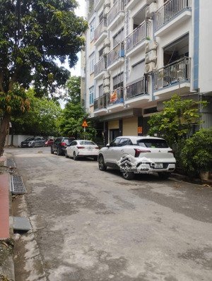 bán gấp 40m, mt 3,41m đất, tđc tu hoàng, phân lô vỉa hè ô tô tránh, giá: 7.9 tỷ, lh: 