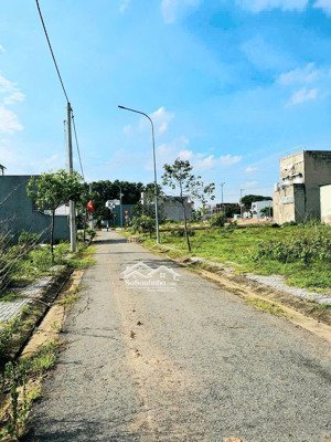 cần bán 1 lô đất ngay tp bà rịa nhánh hương lộ 2 giá ngộp bank