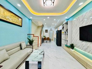 chính chủ cần bán căn nhà| bùi văn thêm, p.9, q. phú nhuận| dt 50,6m2| shr| giá 2tỷ350|