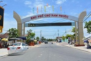bán cặp đất đẹp khu phố chợ nam phước đường xuân diệu kề góc ngã 4 đường 28/3