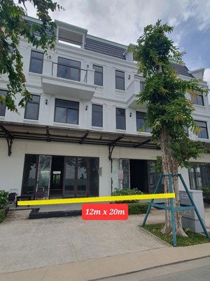 chính chủ cho thuê shophouse lavida vũng tàu, mặt tiền đường trục chính, 500m2 sàn