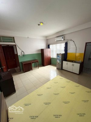 trống sẵn studio 40m2 ở được 4 người quan tâm liên hệ 