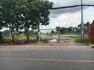 đất ngộp 167m2/850m2. xã hoà long, tp bà rịa-vũng tàu. gần chợ hòa long. đất thổ cư. sổ hồng riêng