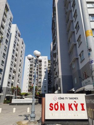 bán cc sơn kỳ 1, giáp aeon dt 66m2 2pn 2wc giá 2tỷ6vay bank 80%