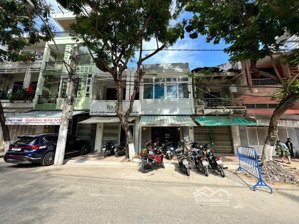 nhà mặt tiền trung tâm nha trang gần chợ, gần biển giá tốt 6.8 tỷ