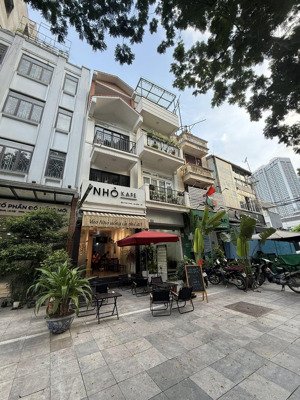 bán nhà lô góc 8 tầng ngõ 19 liễu giai, 2 mặt đường ôtô tránh kinh doanh, dt 70m2, mt 6m, giá 3x tỷ