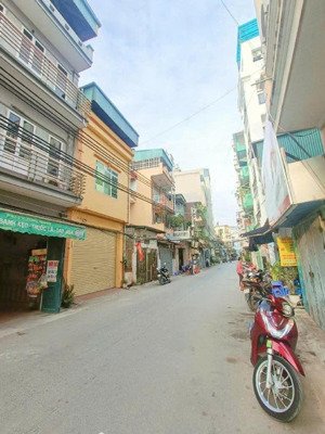 mặt phố thông kinh doanh ô tô tránh kinh doanh - nguyễn chính 68 m , giá 16 tỷ