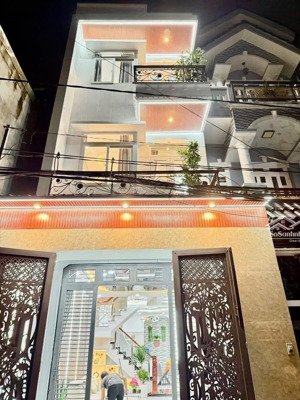bán gấp nhà ở đường thành thái, phường 12, quận 10
