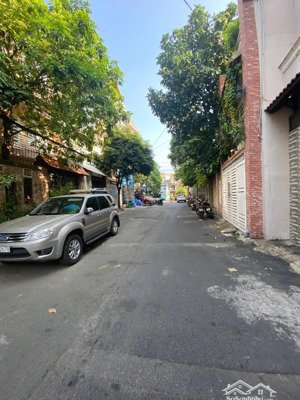 hẻm xe tải diện tích khủng 173m2 3 tầng sân thượng nguyễn trọng tuyển, tb giá 27 tỷ