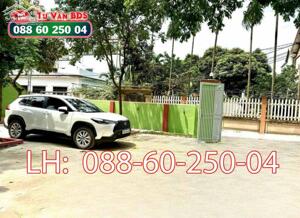 Chính chủ, gửi bán mảnh đất 690m² thuộc Làn 2 QL6, cách khoảng 100m, đường ô tô tải vào tận đất.