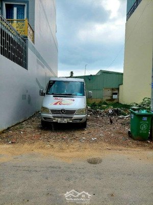 chính chủ cần bán gấp lô đất ở ngay kdc đại ngàn, dt 75m2 đường số 1 gần chợ 185 shr, full thổ cư
