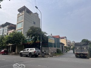 đất ngô xuân quảng,trâu quỳ,ô tô 7 chỗ vào nhà,thông các ngả,trung tâm,phù hợp xây chung cư mini