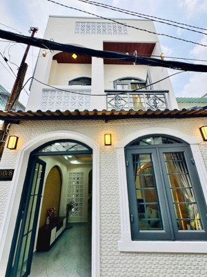 bán nhà ngô tất tố p19 bình thạnh gần thcs phú mỹ, giá 3tỷ990 dt 72m2, còn hđ thuê 20tr/th