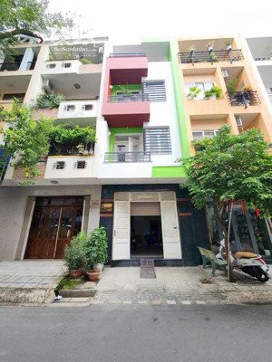 mặt tiền hoàng sa, q.1 - dt 4 x 16m - 3 tầng - hđt 45 triệu / tháng - giá 20 tỷ