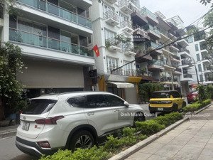 bán nhà từ hoa, 7 tầng thang máy, sổ a4, giáo viên nước ngoài thuê lâu dài ổn định.