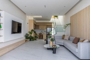 sát bên quận 1! ngang to 5m~80m2, ngay mt phan đình phùng, phú nhuận chỉ 13 tỷ tl nhiều, o902323354