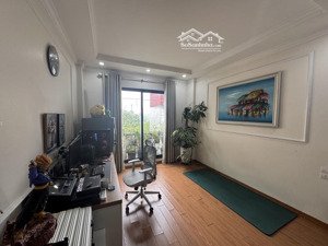 bán nhà ngọc thụy. nhà mới 5 tầng đẹp long lanh full nội thất. nằm ngay trung tâm phường ngọc thụy