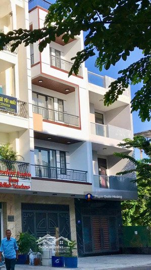 bán nhà mặt tiền đường văn tiến dũng (a2) vcn phước hải, tp nha trang. có thang máy . 14.3 tỷ .