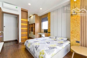 cần cho thuê căn hộ 2pn(80m2)- saigon royal - 22 triệu/ tháng- full nt- 