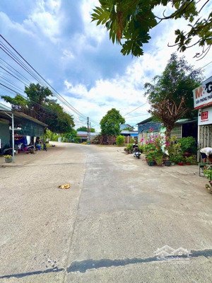 giá tốt 25tr/m lô đất đẹp mặt đường kinh doanh chu văn an rộng 15m xã diên toàn diên khánh