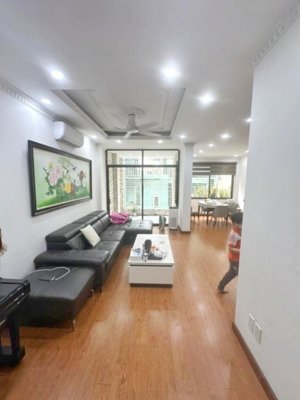 cần bán nhà ở ngõ linh quang dt70m ,x7 tầng , thang máy mt 5.5 m, giá 21 tỷ đống đa