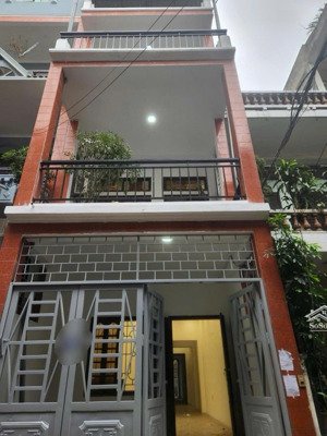 bán nhà bến xe nước ngầm 38m, 5 tầng, 4 ngủ, ngõ thông, ô tô đỗ, sổ a4, 5.5 tỷ
