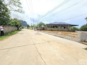 chỉ hơn 2 tỷ cóngay lô đất 418m2 full thổ cư - trục chính xã rộng 10m thanh sơn lương sơn hoà bình