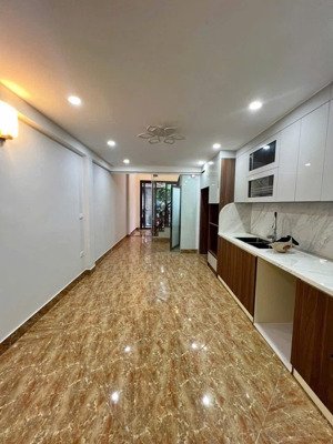 bán nhà kim giang, sau trường đh thăng long, 40m2*4t, ngõ thông, kinh doanh, gần ô tô 8,5 tỷ