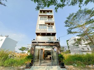 nhà mới xây dt 5mx17m-1trệt 1lửng 2lầu sân thượng 4pn-đường 6m nhựa-kdc an ninh-gần cao tốc