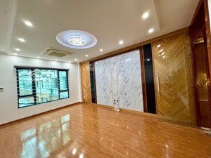 bán nhà tôn đức thắng - gần ô tô - lô góc -mặt tiền rộng - nhà đẹp dân xây chắc chắn - ngon bổ rẻ