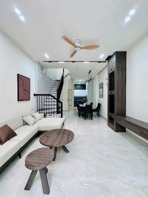 anh minh cần bán nhà đường tây hòa, p.phước long a, q.9 dt 50 m2 giá 2 tỷ 190