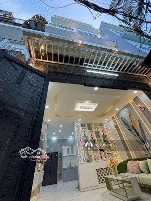 hiếm có - nhà 4 tàng - ngang 4.5m - hoàn công chuẩn 110m2 dt sàn - 4pn - phòng thờ