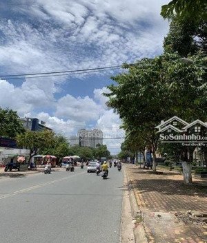 ra gấp trong tuần 1 lô ngay tđc lộc an - bình sơn 250m2, đối diện chợ tđc, đường 17m. giá chỉ 3tỷ55