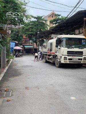 cần bán nhanh mảnh đất bắc từ liêm dt 140m, mt 8m, giá chào 20 tỷ.