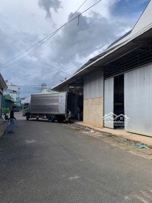 bán căn nhà 3 mặt tiền đường trần phú tt liên nghĩa, đức trọng, phù hợp kinh doanh chỉ 4ty7