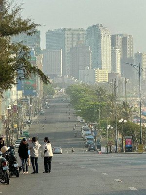 cần bán nhà đất mặt tiền phan chu trinh phường 2 bãi sau vũng tàu.ngang 6m vị trí đẹp xây khách san