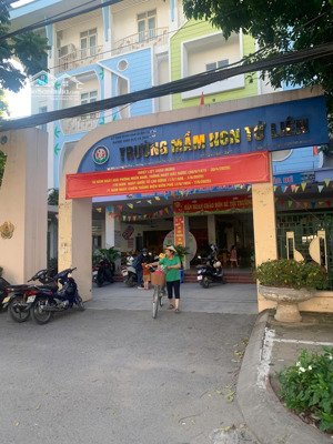 bán nhà tứ liên- tây hồ dt 120m, mt 8m, giá chào 29,9 tỷ. ô tô, kinh doanh.