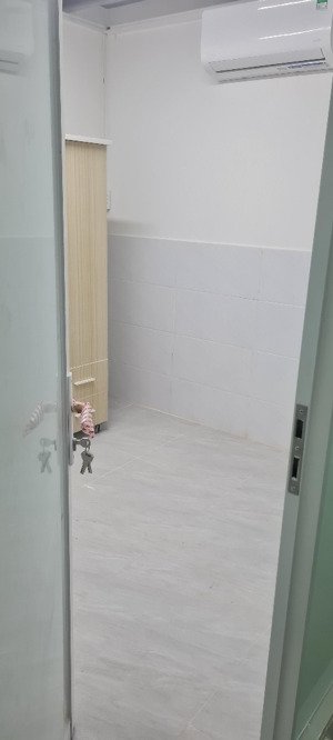 nhà nguyên căn 45m2 lửng đúc mới 6,5tr/th nội thất