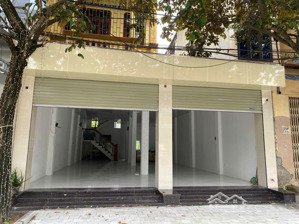 chính chủ bán nhà phố 4 tầng nam sơn, tp thanh hoá đường 20m đối diện vietinbank giá 5,4 tỷ