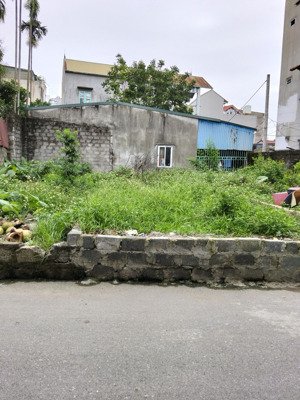 bán đất tổ 14 yên nghĩa hà đông dt 45m giá 2tỷ , ô tô vào tận đất.