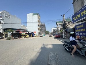 chủ thiện trí hạ chào 3 tỷ mặt đường 13 m thông kinh doanh cổ linh , phố trạm , long biên