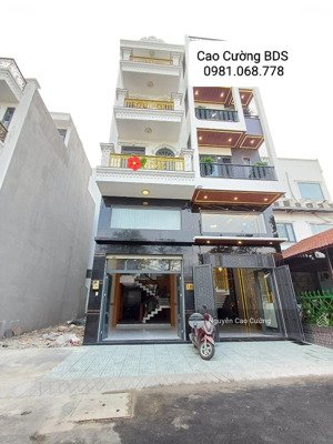 nhà phố đường 10m 1lững 3 lầu 1/ thạnh lộc 29, sát bên ủy ban phường