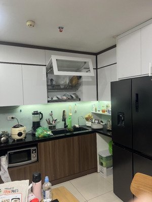 chính chủ cần bán căn hộ chung cư vov mễ trì. căn góc 74m2, 2pn, 1vs, 2 ban công. sổ đỏ chính chủ