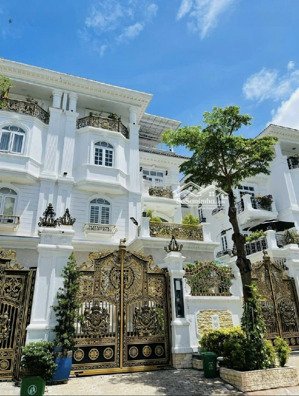 nhà huỳnh tấn phát .phú xuân .nhà bè 10.5m x 15m .giá 10 tỷ 160m2. 4 tầng. kdc đào tông nguyên