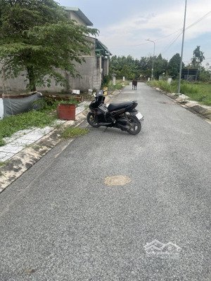 bán đất xã bình mỹ sổ hồng riêng mặt tiền đường nhựa dt 80m2 giá chỉ 1,470 tỷ