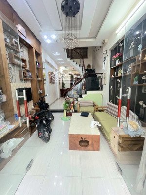 tô hiến thành - quận 10 - 51m2 - 5 tầng - mới đẹp - hxh - 6 phòng ngủ - nở hậu - giá chỉ 8.5 tỷ tl