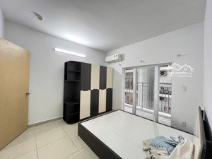 bán nhanh chung cư cao cấp oriental plaza, quận tân phú sát tân bình.