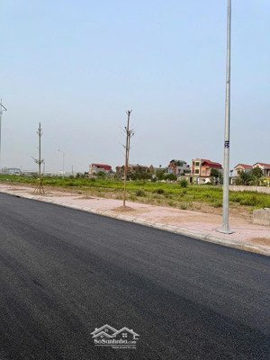 chính chủ tôi đang có bán 5 lô giá rẻ hơn thị trường nhiều lh:0971197887